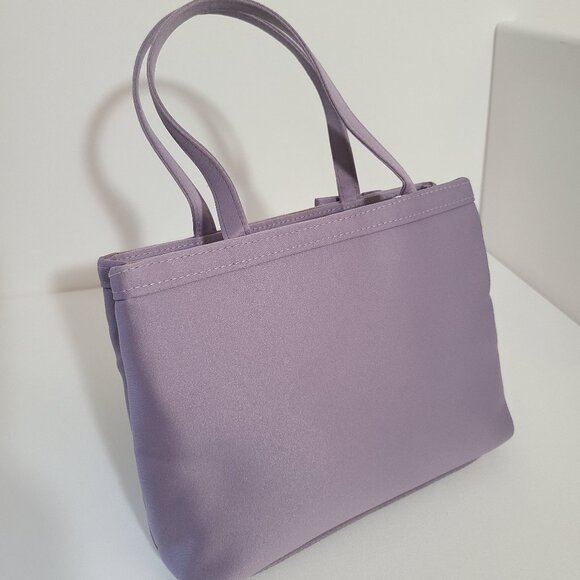 Lavender Silk Bloomingdale's Handbag - Elegant & Vintage - Picture 2 of 9